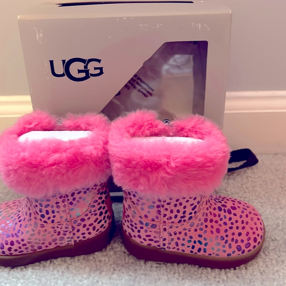 Ugg I Jorie II Spots Uggs Size 2/3